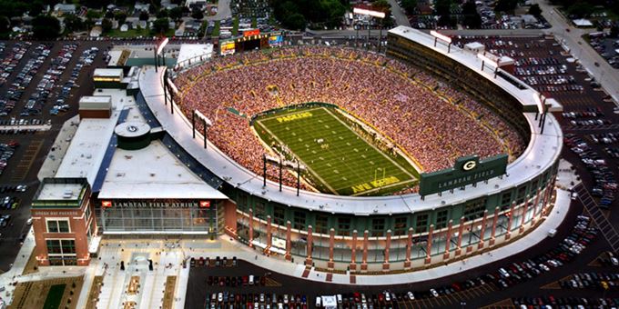 Exisem estádios, estádios históricos e existe o Lambeau Field! Conheça mais sobre a casa do Green Bay Packers.